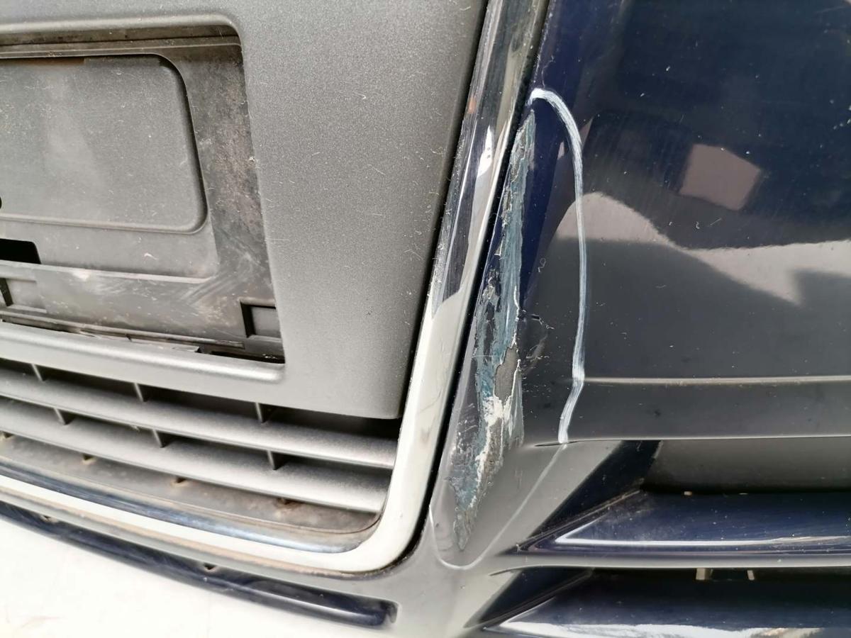 Audi A4 8E B7 Stoßstange Stossfänger vorn Zubehör LY5K Brillantblau Bj.2005 Audi A4 8E B7 Stoßstange Stossfänger vorn Zubehör LY5K Brillantblau Bj.2005